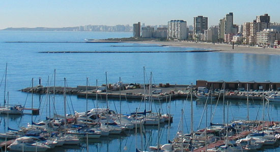 Un puerto deportivo en la costa alicantina