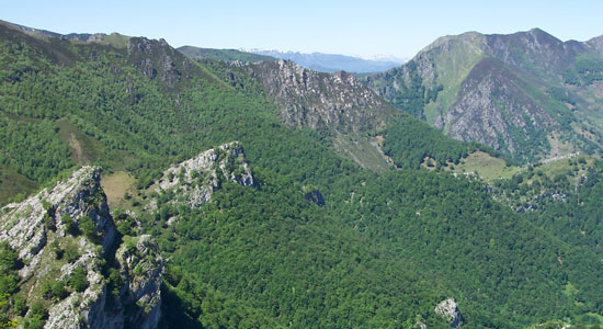 Paisaje montañoso de la Cordillera Cantábrica
