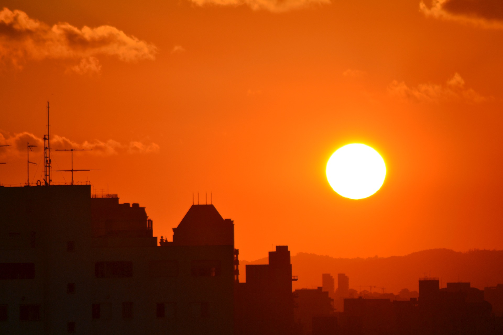 Pobreza energética y olas de calor en zonas urbanas