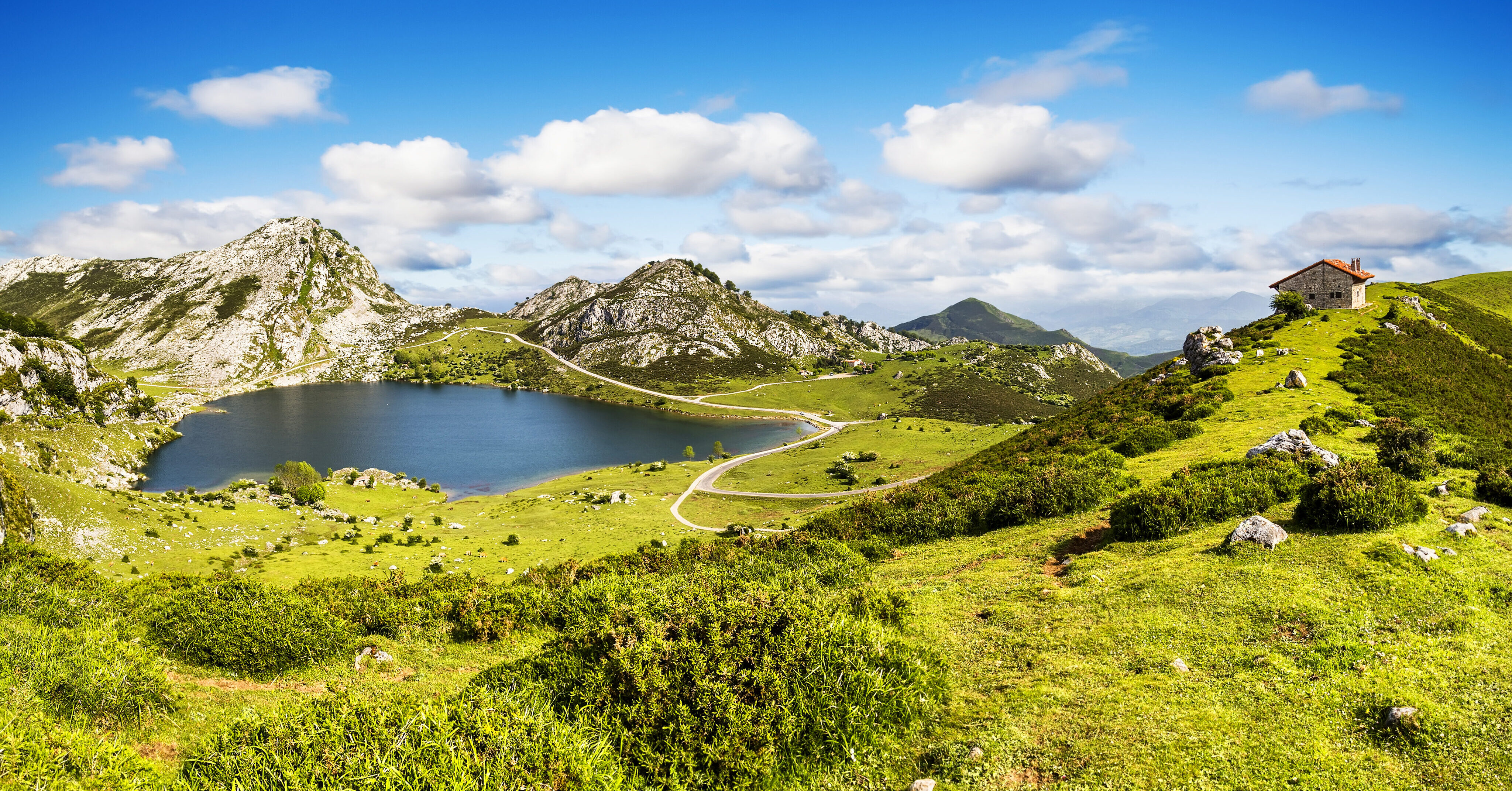 Lagos de Covadonga en los Picos de Europa